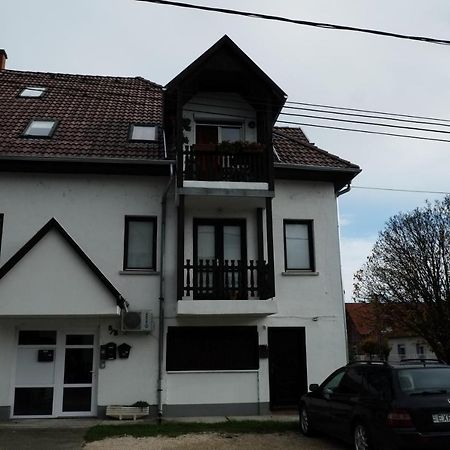 Arany Sziget Apartman Шіофок Екстер'єр фото