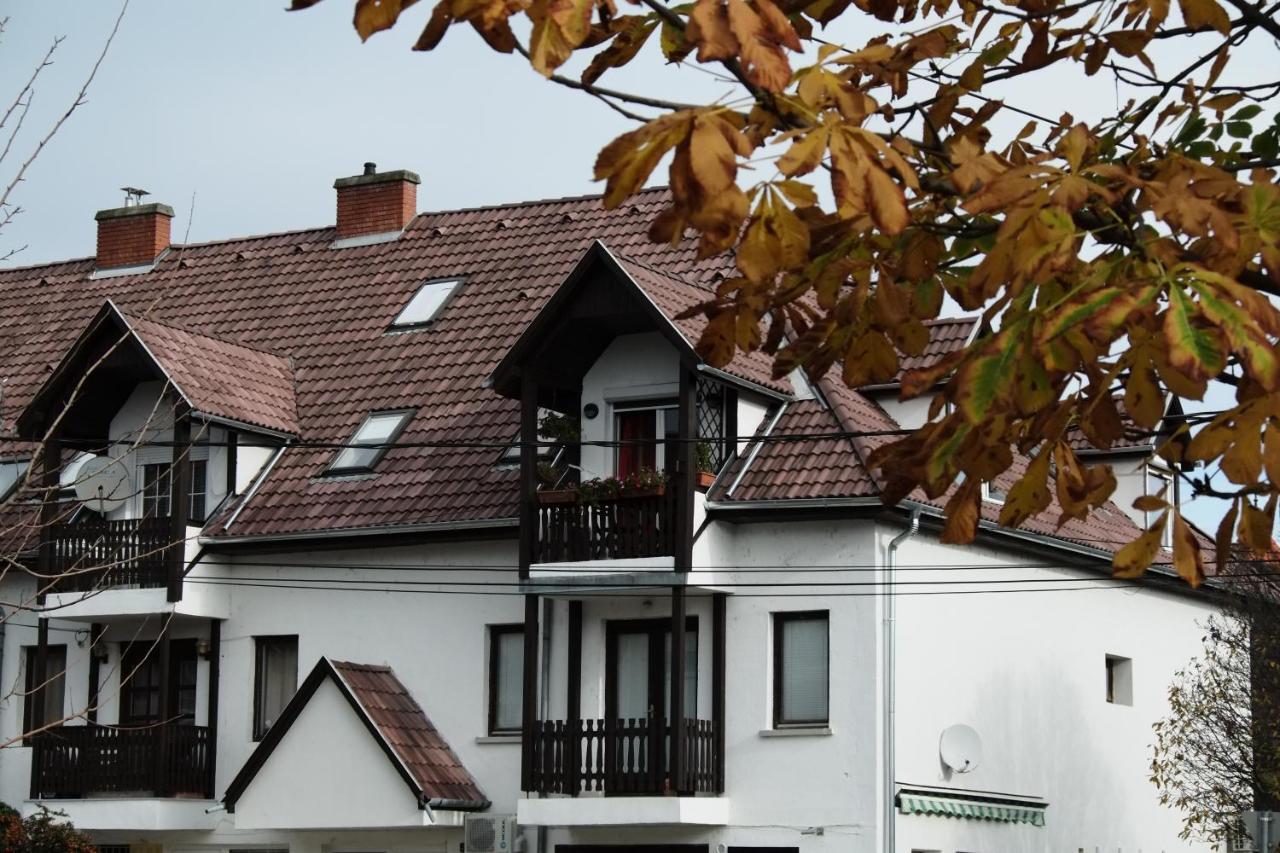 Arany Sziget Apartman Шіофок Екстер'єр фото